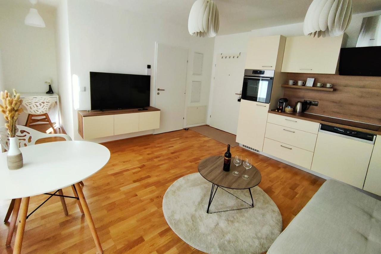Luma Apartment Near Schoenbrunn With Parking Vienna Exterior photo